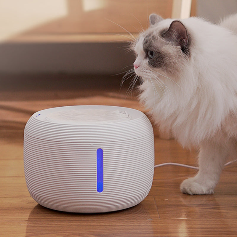 Automatic Pet Water Fountain: Clean, Fresh Water for Cats and Dogs